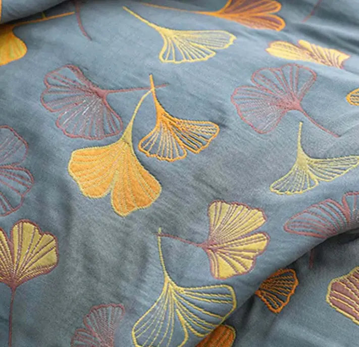 Ginkgo Leaf Reversible Quilt + 2 FREE Pillowcases